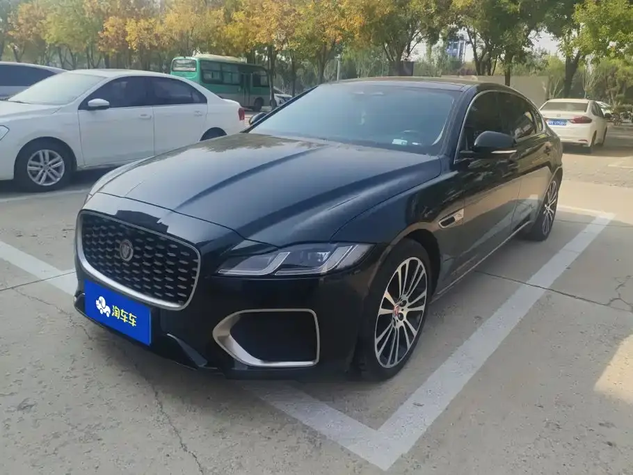 Jaguar XFL Model XFL 2.0T P250 2WD Premium Luxury Edition 2024