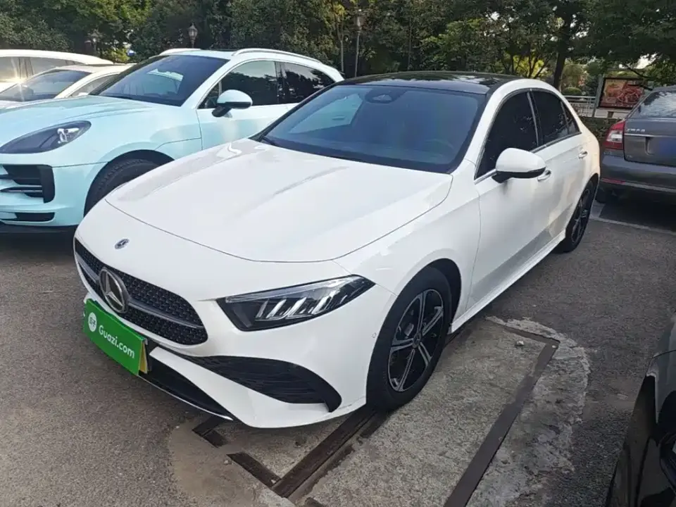 Mercedes-Benz A-Class A 200 L Fashion Edition 2024