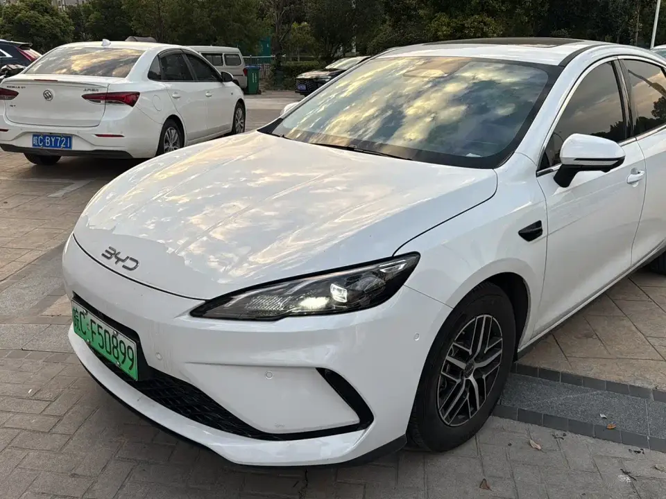 BYD Hai Bao 05 DM-i DM-i Smart Drive Edition 55KM Premium 2025