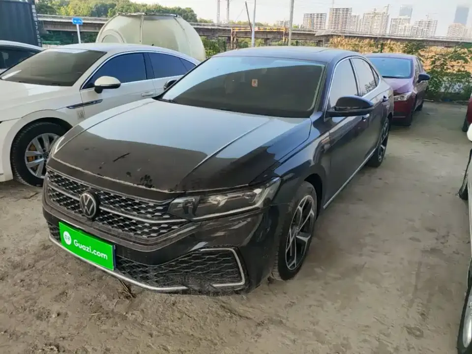 Volkswagen Passat Outstanding 380TSI Starlight Dragon Soaring Edition 2025