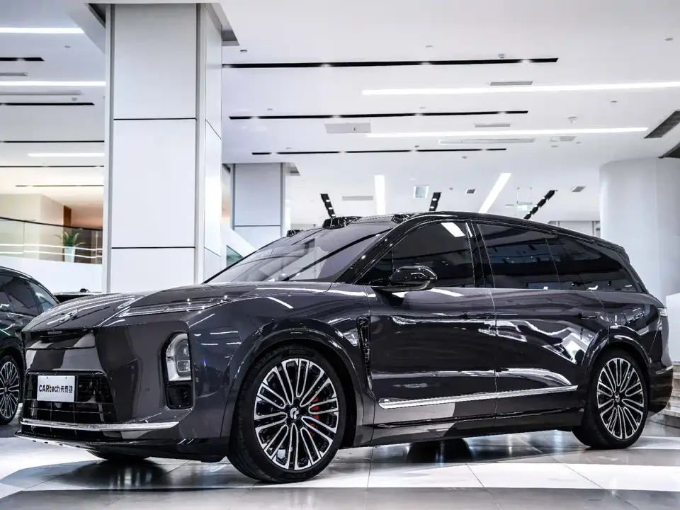 NIO ES8 Base Model 2025