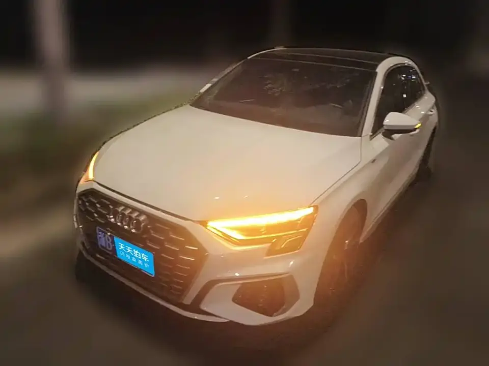 Audi A3 Model Sportback 35 TFSI Fashion Sport 2024