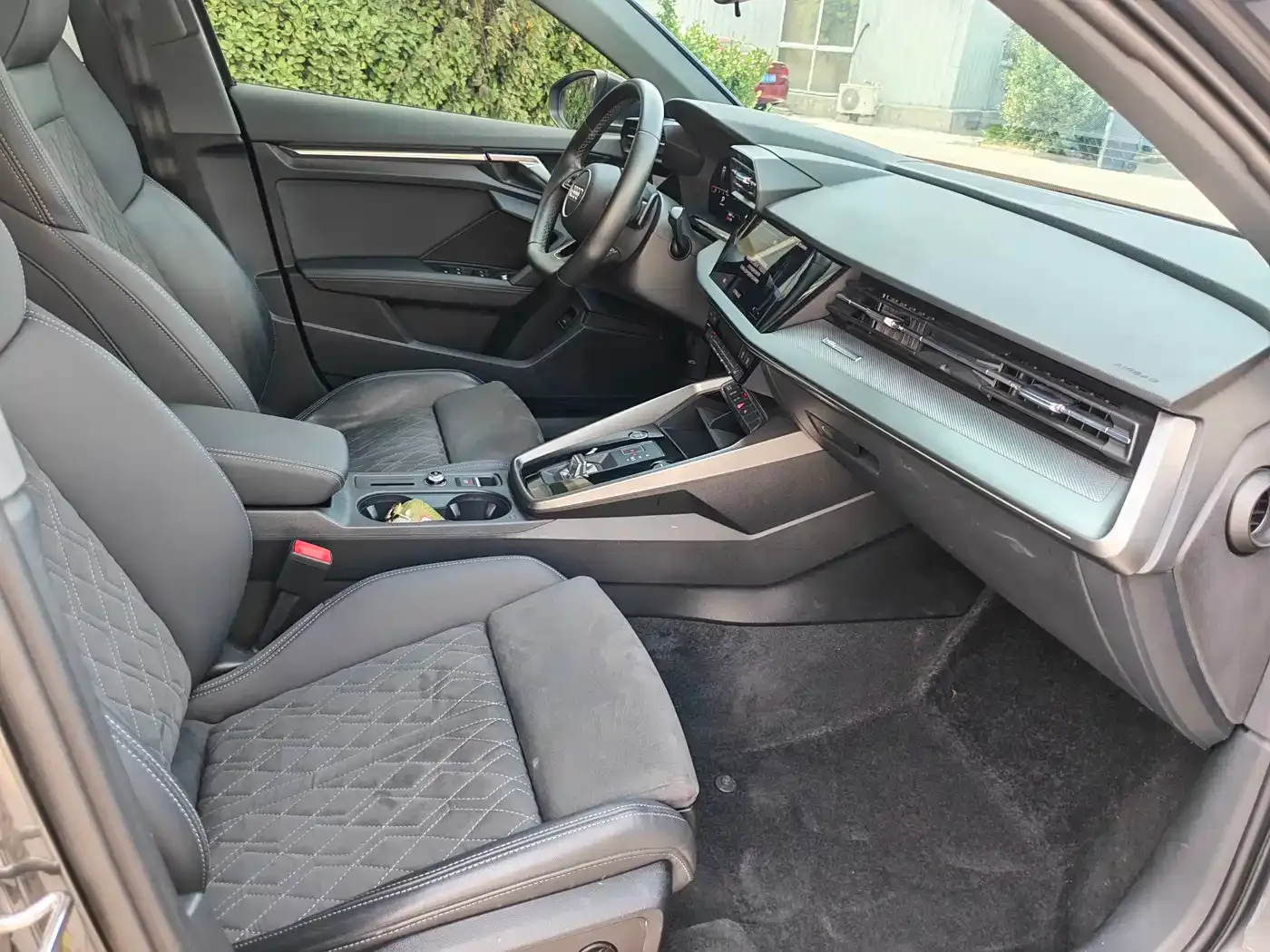 Audi A3 Sportback 35 TFSI Luxury Sport 2023 — фото 3