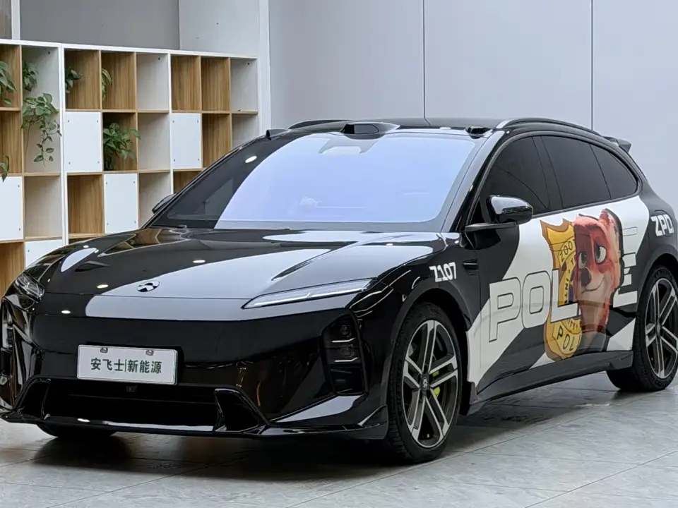 NIO ET5T Model Champion Commemorative Edition 75kWh Touring 2025
