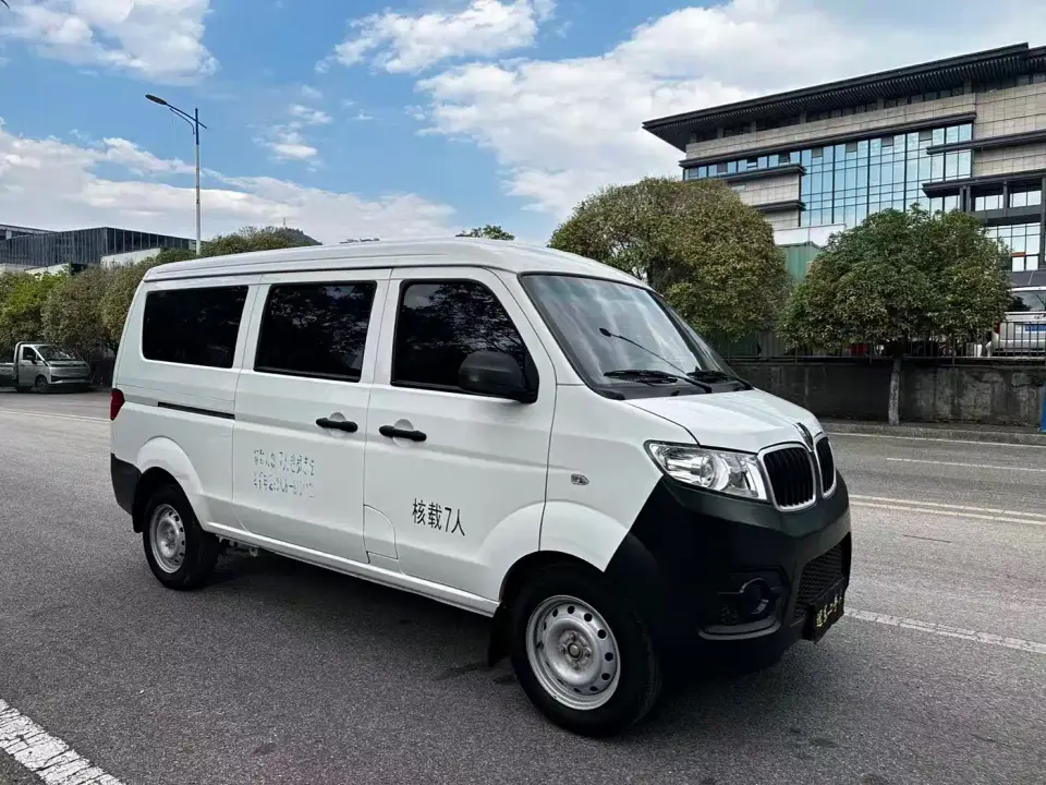 Jinbei Little Sea Lion X30 1.5L Fortune Bus 5/6/7 Seats Non-AC SWC15M 2023