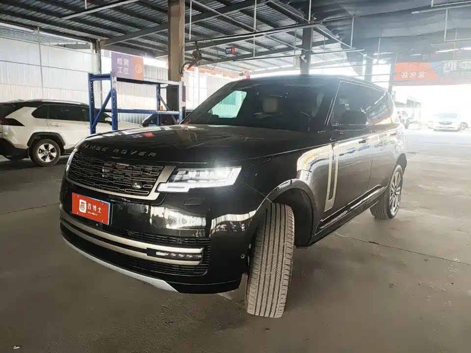 Land Rover Range Rover 3.0 L6 400PS Golden Age Long Wheelbase 2023