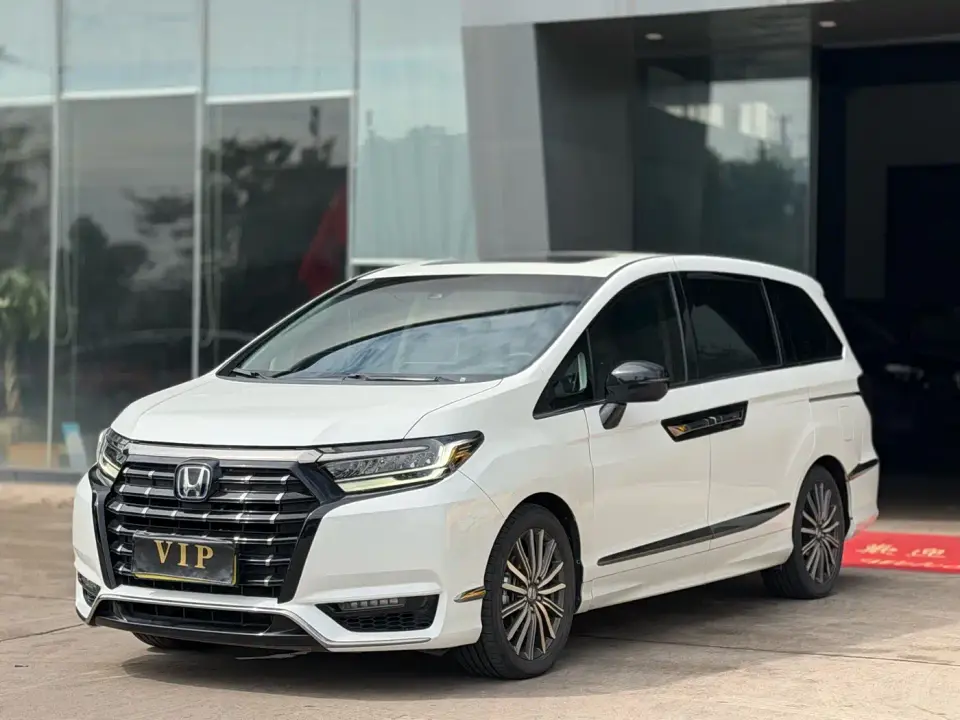 Honda Elysion 2.0L e:HEV Luxury 2023