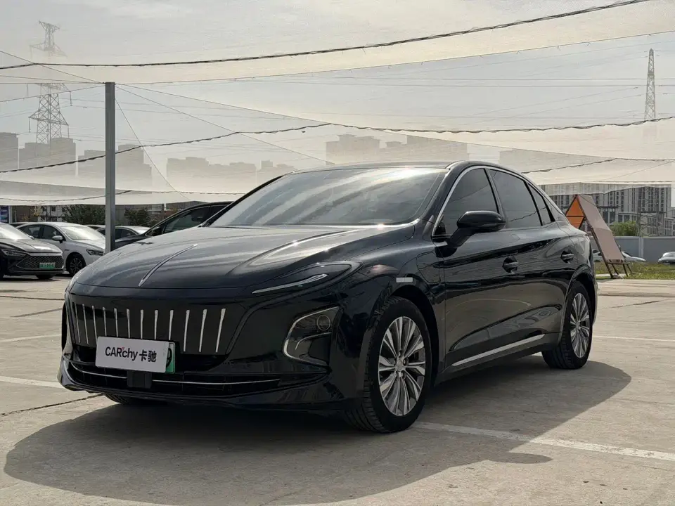 Hongqi E-QM5 500km Travel Edition 2024