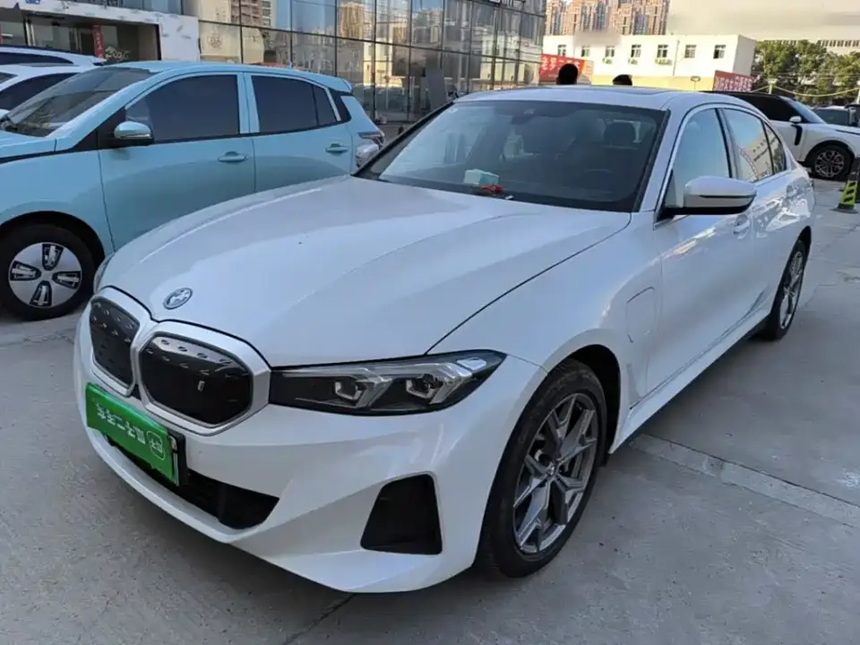BMW i3 eDrive 35 L 2024
