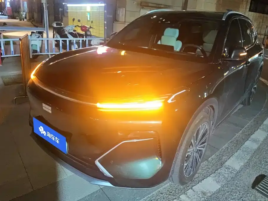 Geely Galaxy Galaxy Starship 7 EM-i 120km Navigation Edition 2025