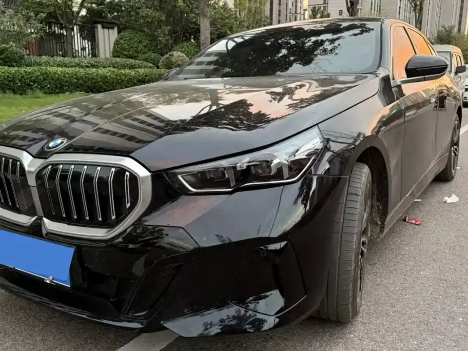 BMW 5 Series 525Li M Sport Package 2026