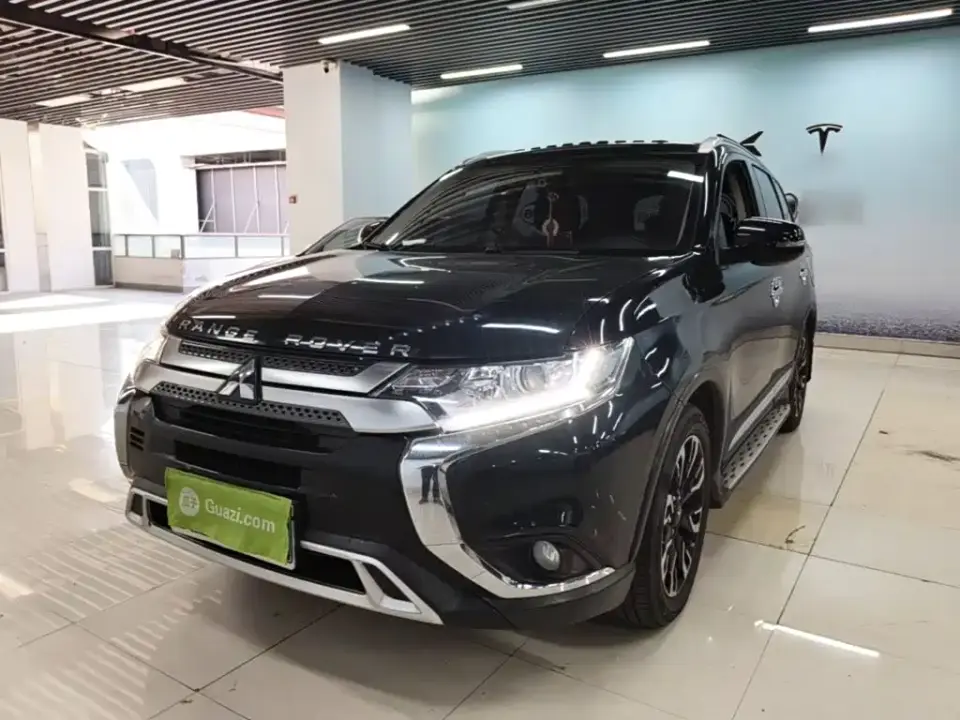 Mitsubishi Outlander 2.0L 2WD Premium 7-seater 2021