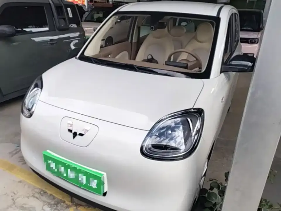 Wuling Motors Hongguang MINIEV 4-Door Advanced 2025