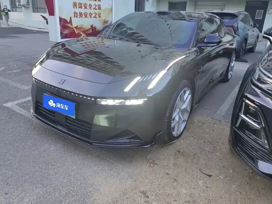Lynk & Co 10 EM-P 240 AWD Ultra Sport Edition 2026