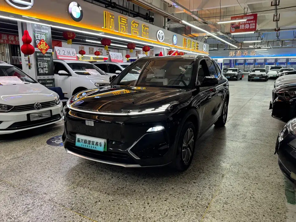 Geely Galaxy Galaxy Starship 7 EM-i Model 120km Explorer+ Edition 2025