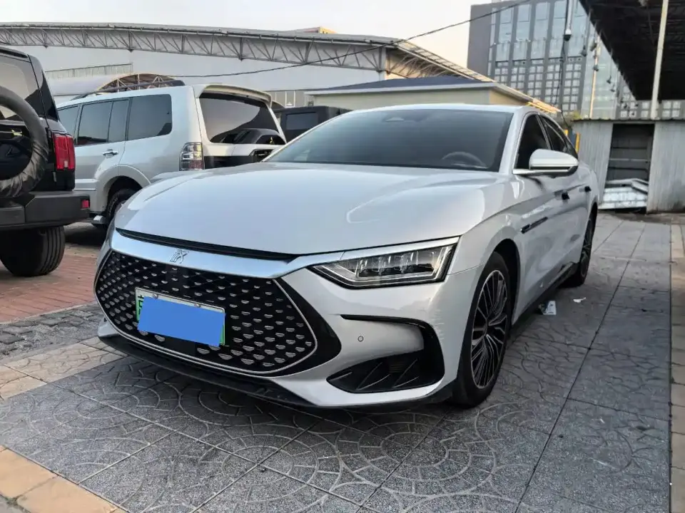 BYD Han Model DM-i Glory Edition 121KM Premium Type 2024