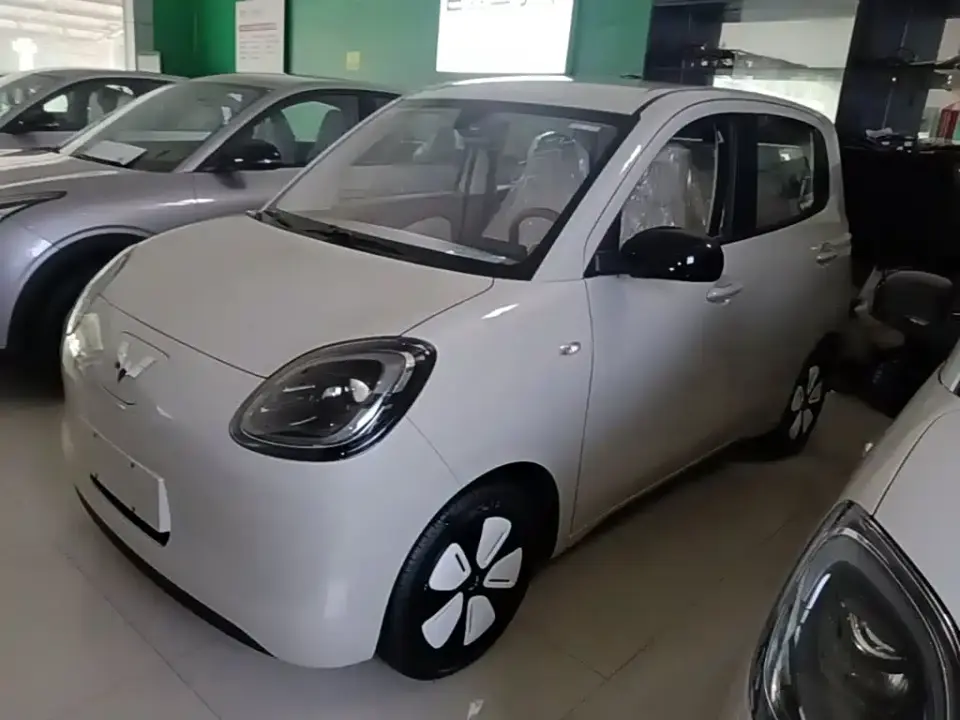 Wuling Motors Hongguang MINIEV 4-Door Advanced 2026