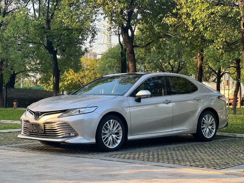 Toyota Camry 2.5G Luxury Edition China VI 2020