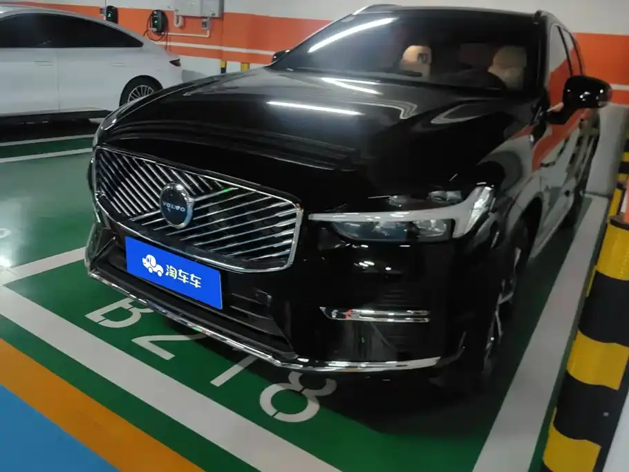 Volvo XC60 Model B5 AWD Smart Elite Luxury 2025