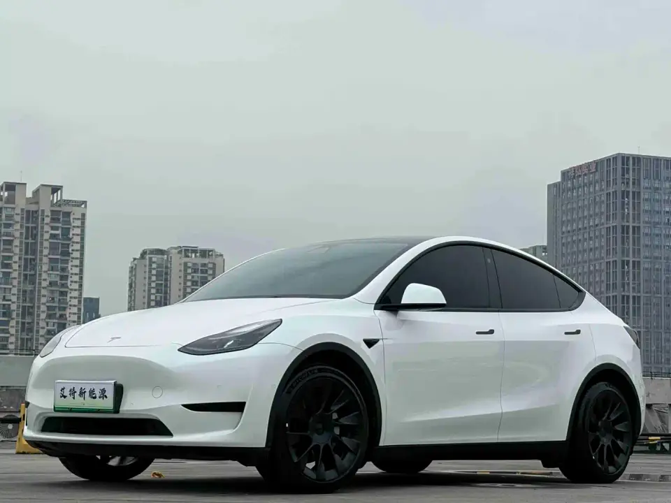Tesla Model Y Facelift Rear-Wheel Drive Version 2023