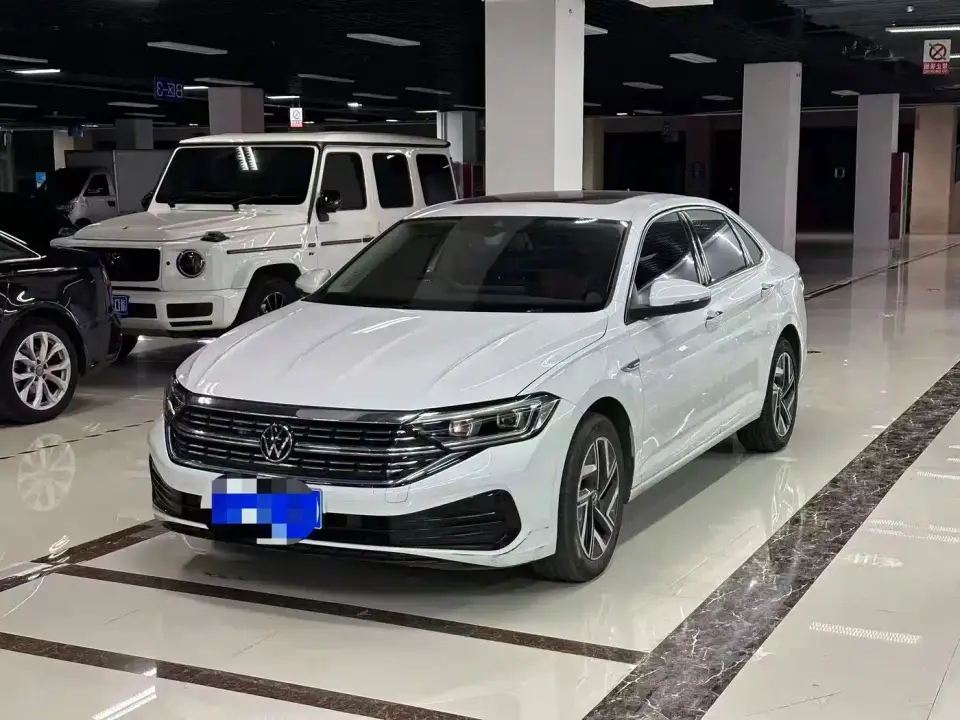 Volkswagen Sagitar 200TSI DSG Surpass Edition 2025