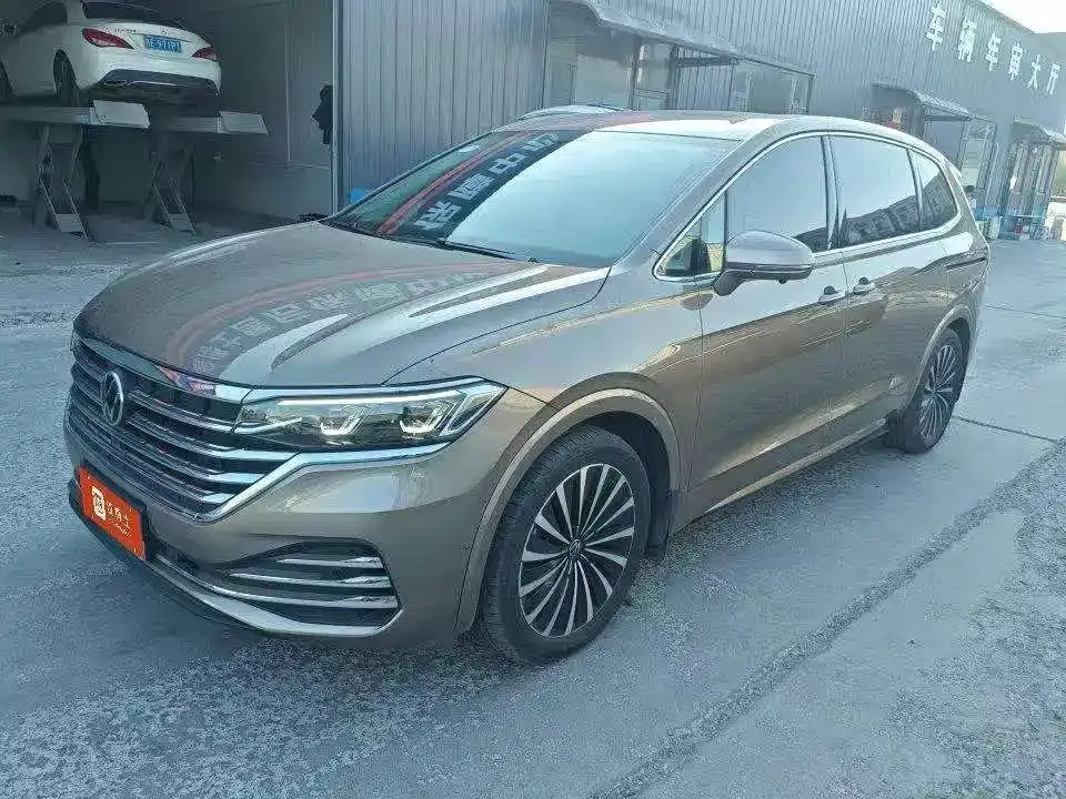 Volkswagen Viloran 380TSI Executive Edition 2024