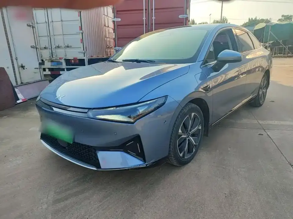 XPeng P5 Model 550E 2022