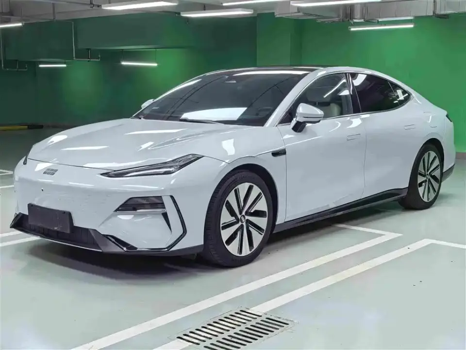 Geely Galaxy Galaxy E8 665km RWD Starship Voyager Edition 2024
