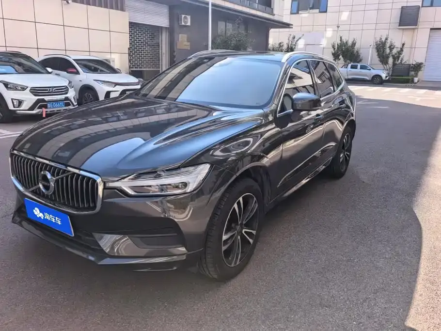 Volvo XC60 T5 4WD Intelligent Distance China VI 2019