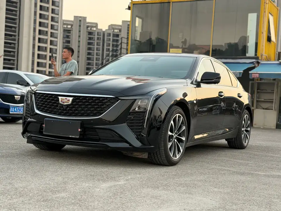 Cadillac CT5 Model 28T Urban Sport Edition 2025