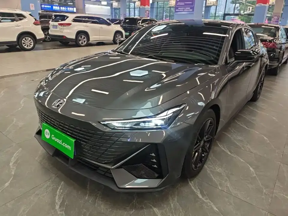 Changan UNI-V 1.5T Luxury Edition 2023
