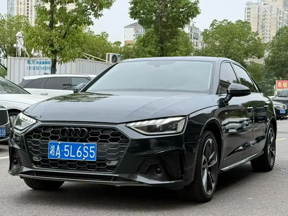 Audi A4L 40 TFSI Luxury Dynamic 2021