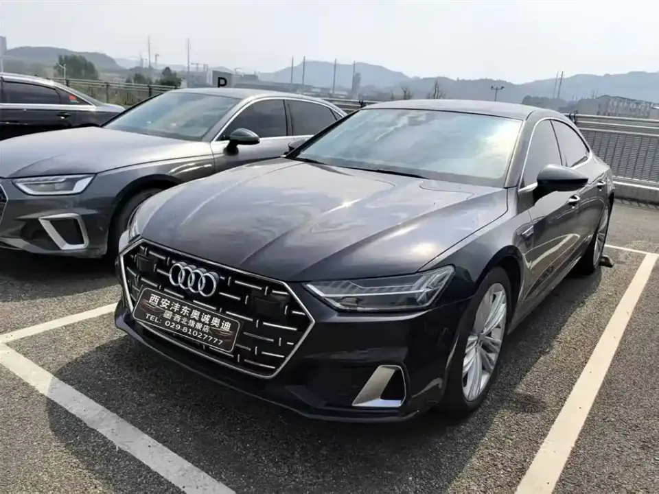 Audi A7L 45 TFSI Luxury 2025