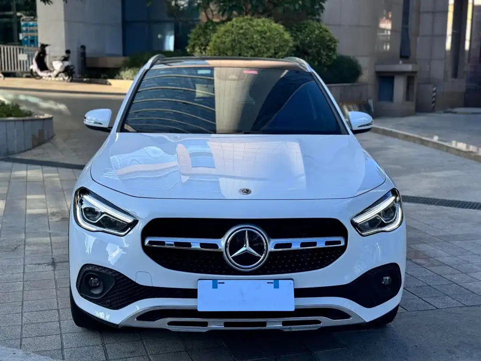 Mercedes-Benz GLA-Class GLA 200 2020