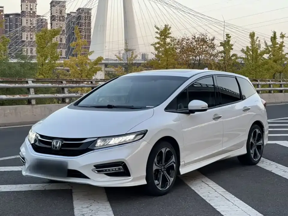 Honda Jade 210TURBO CVT Luxury Edition 2019