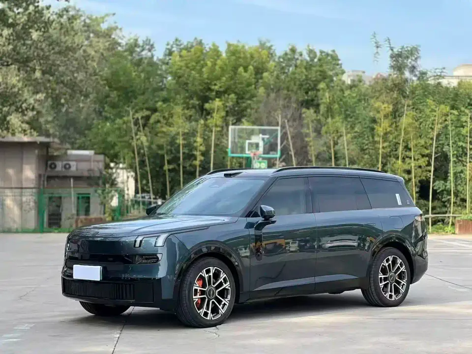 Lynk & Co 900 2.0T Ultra 2025