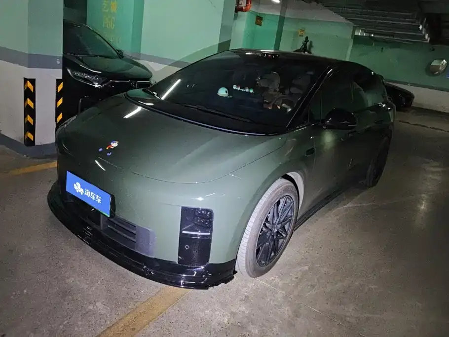 Li Auto i6 2WD Base Model 2026