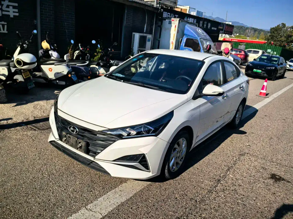 Hyundai Verna 1.4L Manual GLS Cool Edition 2020