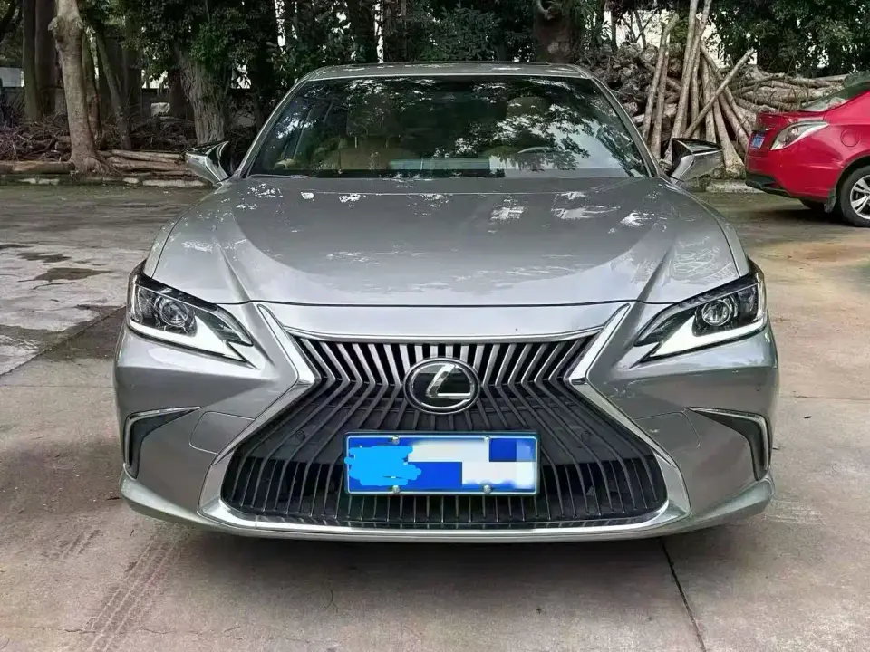 Lexus ES 200 Excellence Edition 2022