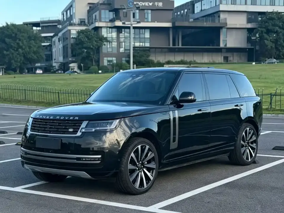 Land Rover Range Rover 3.0 L6 400PS Golden Age 7-Seater Long Wheelbase 2023