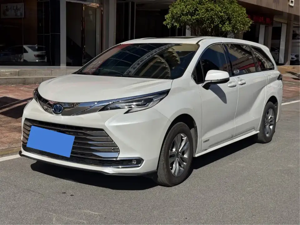 Toyota Sienna 2.5L Hybrid Comfort Edition 2024
