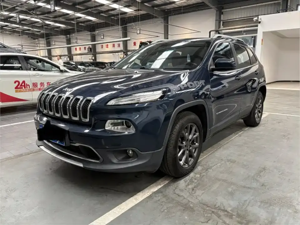 Jeep Cherokee 2.0L 2WD Classic Sport Edition 2020