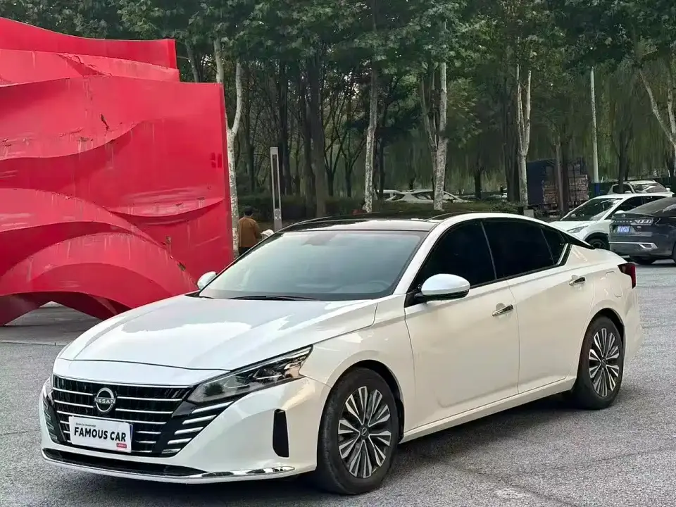 Nissan Teana 2.0L SV Black Gold Edition 2024