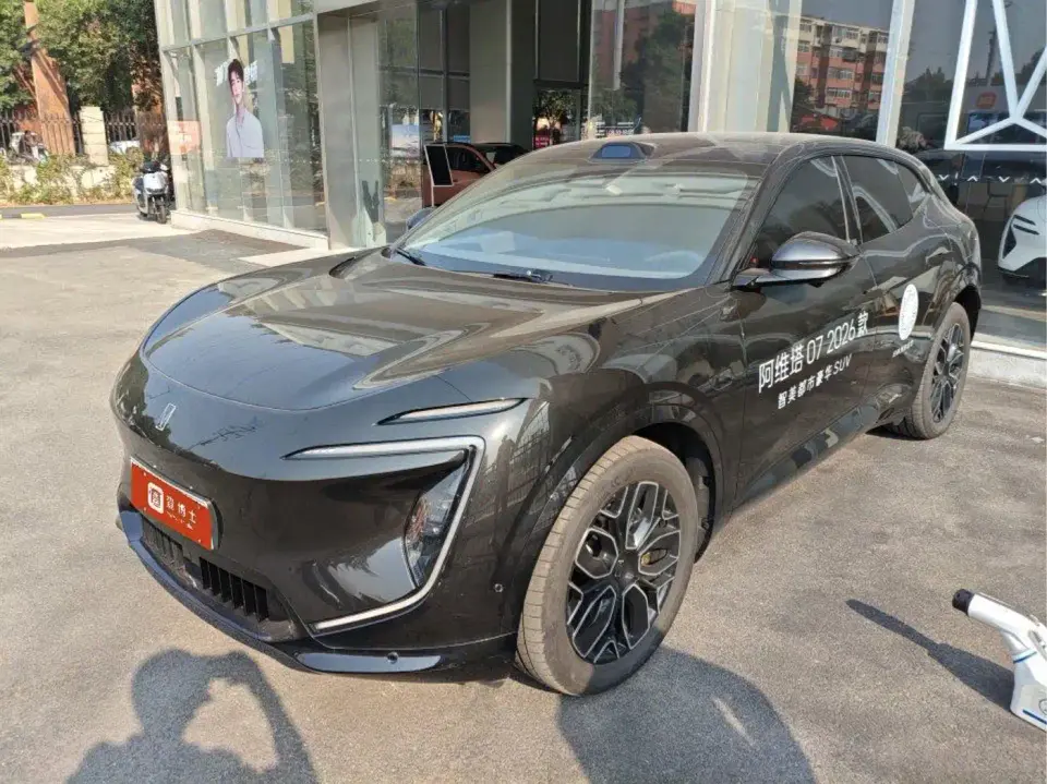 Avatr 07 model Ultra EV AWD 2025