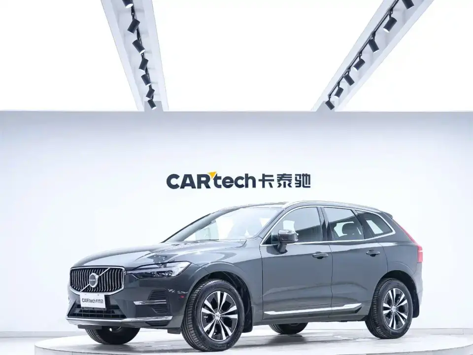 Volvo XC60 B5 AWD R-Design 2022