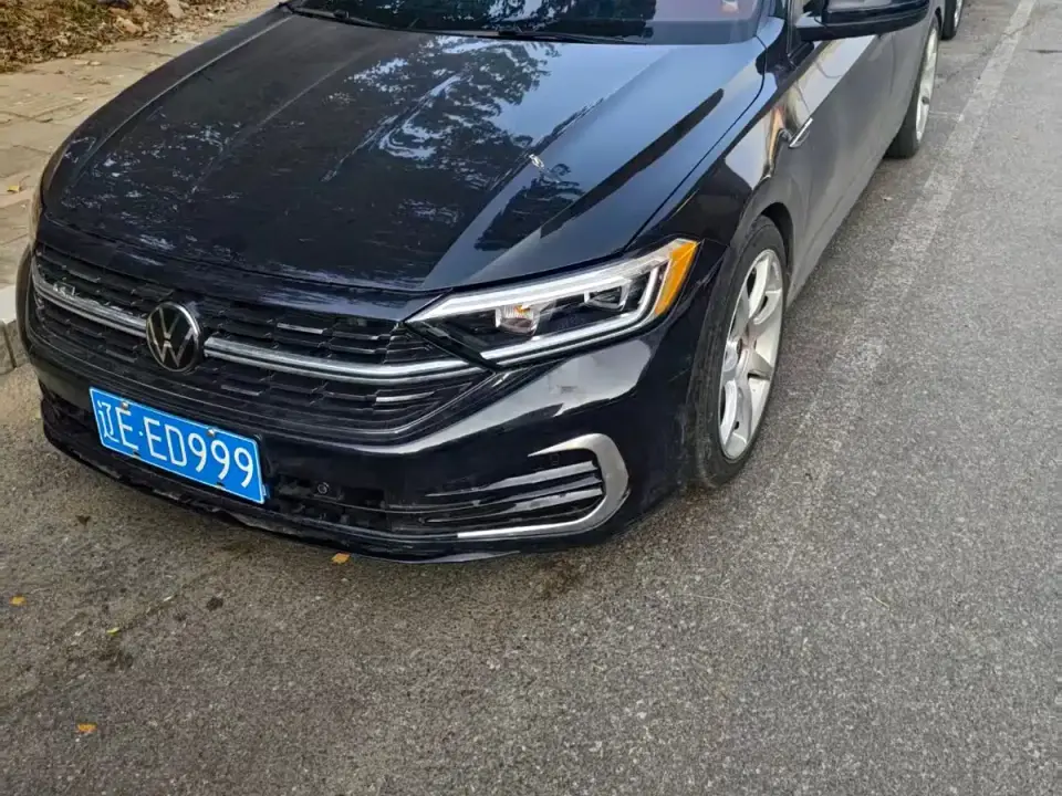 Volkswagen Sagitar 300TSI DSG Surpass Edition 2024