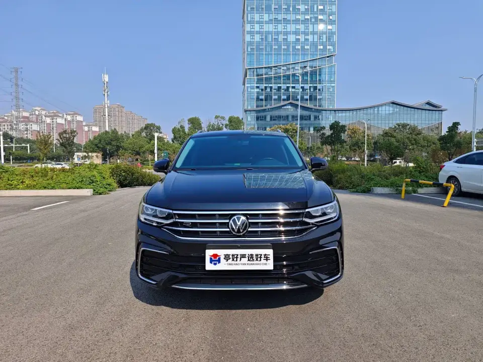 Volkswagen Tiguan L 330TSI Automatic 2WD R-Line Premium Enjoyment Edition 2024