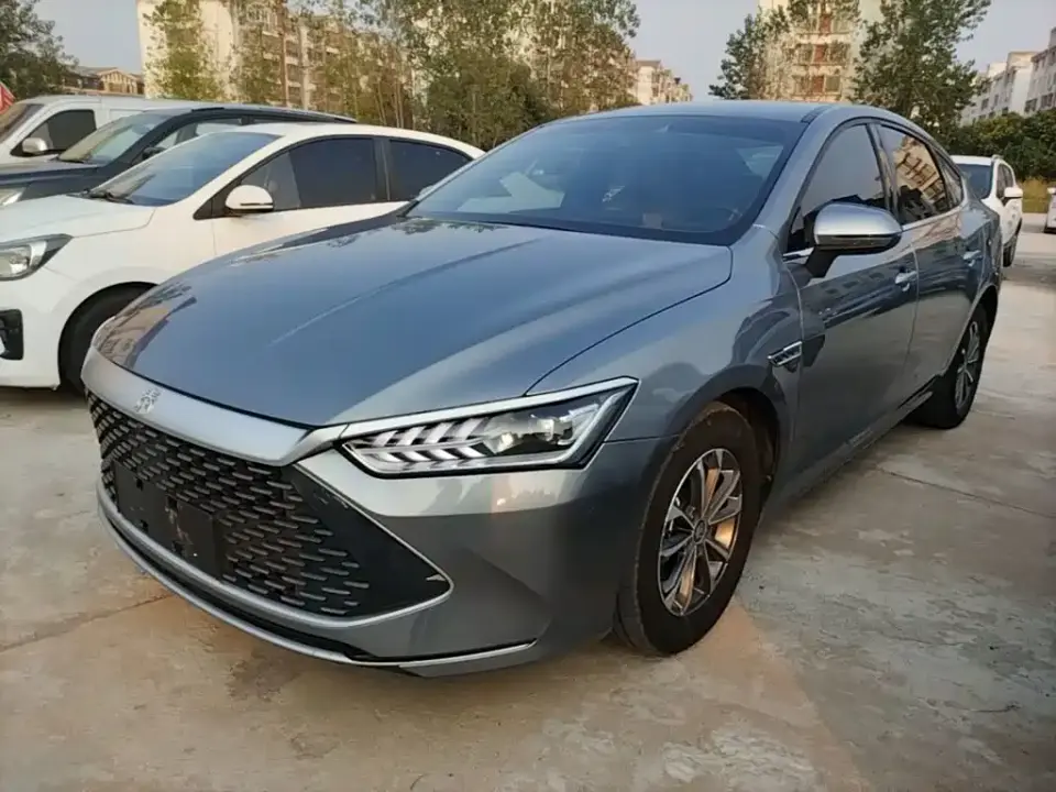 BYD Qin PLUS Glory Edition DM-i 55KM Leading 2024