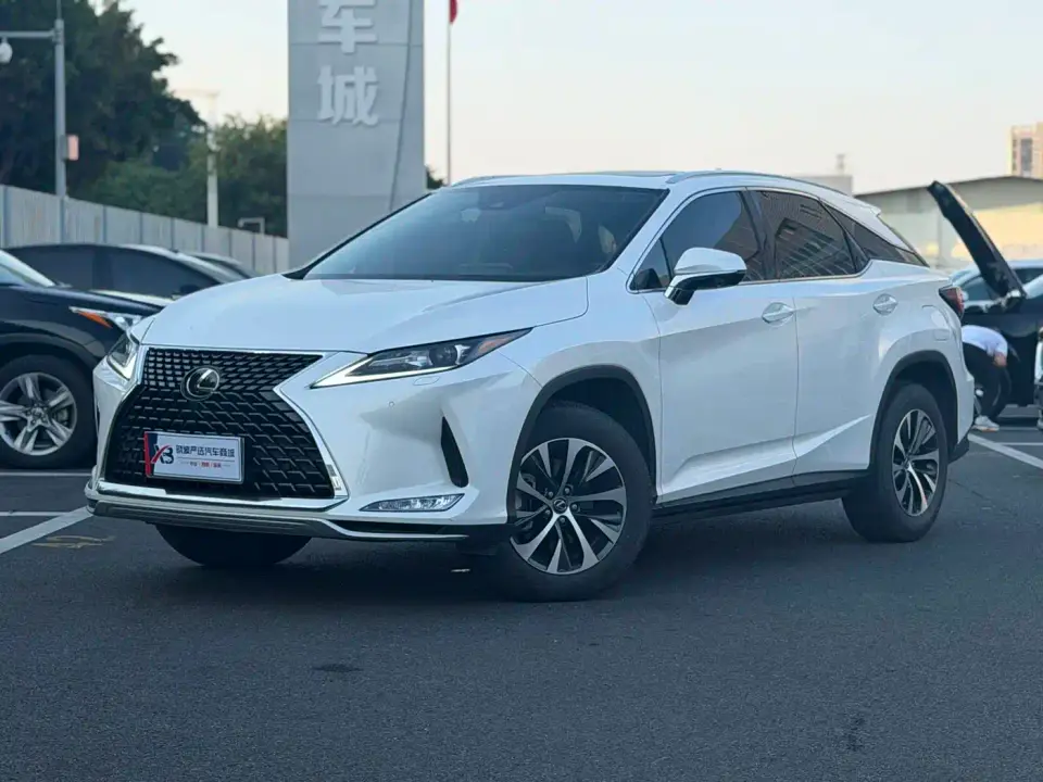 Lexus RX Facelift 300 2WD Comfort Edition 2021