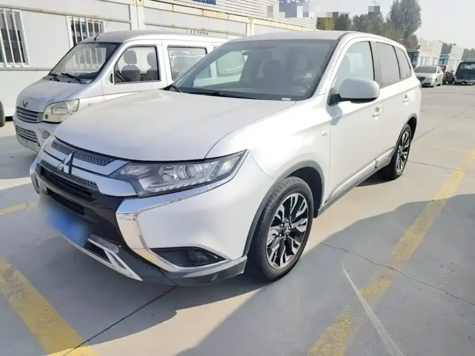 Mitsubishi Outlander 2.0L 2WD Comfort 5-seater 2021